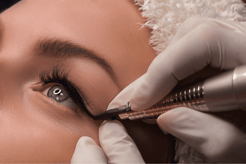 Tratamiento de delineado de ojos