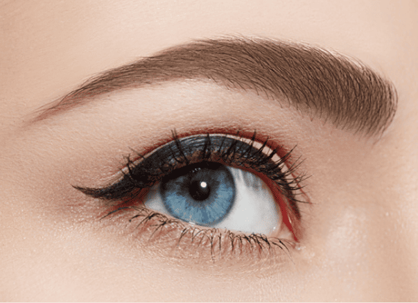 Resultado final del diseño: Eyeliner clásico
