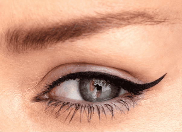 Resultado final del diseño: Eyeliner pin-up